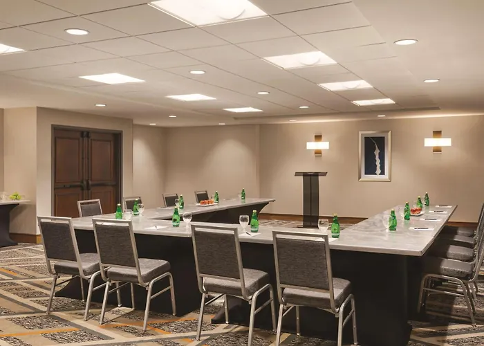 Hilton Knoxville Airport