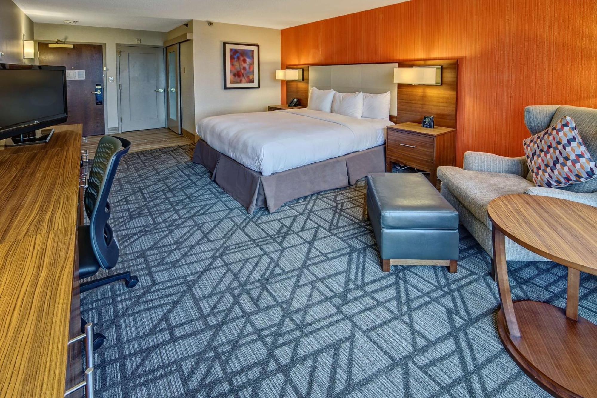 Hotel Hilton Knoxville Airport 3*