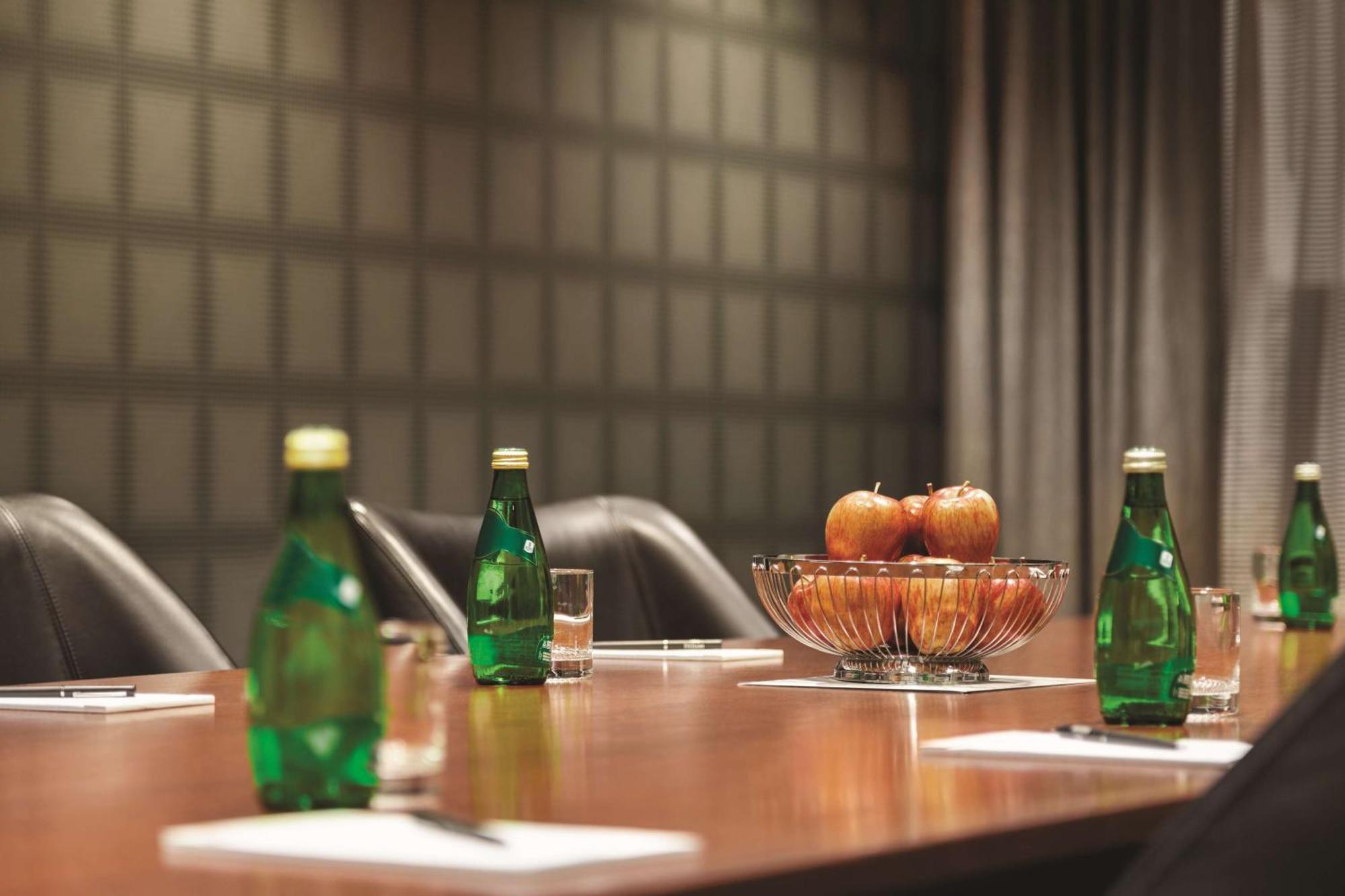Hilton Knoxville Airport Hotel 3*