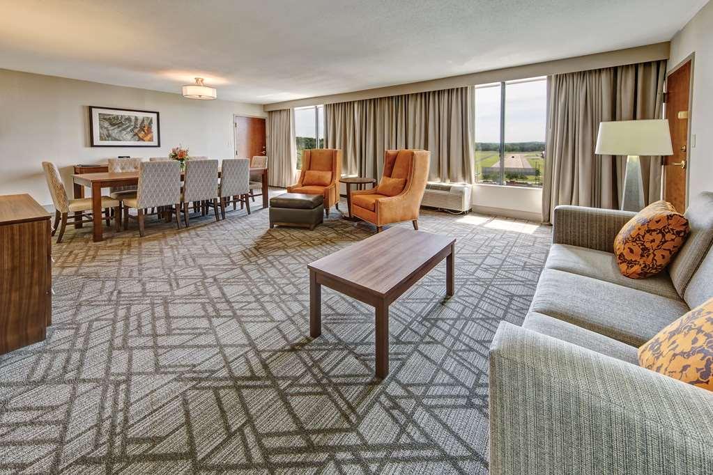 Hilton Knoxville Airport Hotel