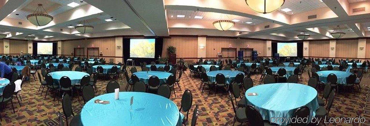 Hilton Knoxville Airport 3*