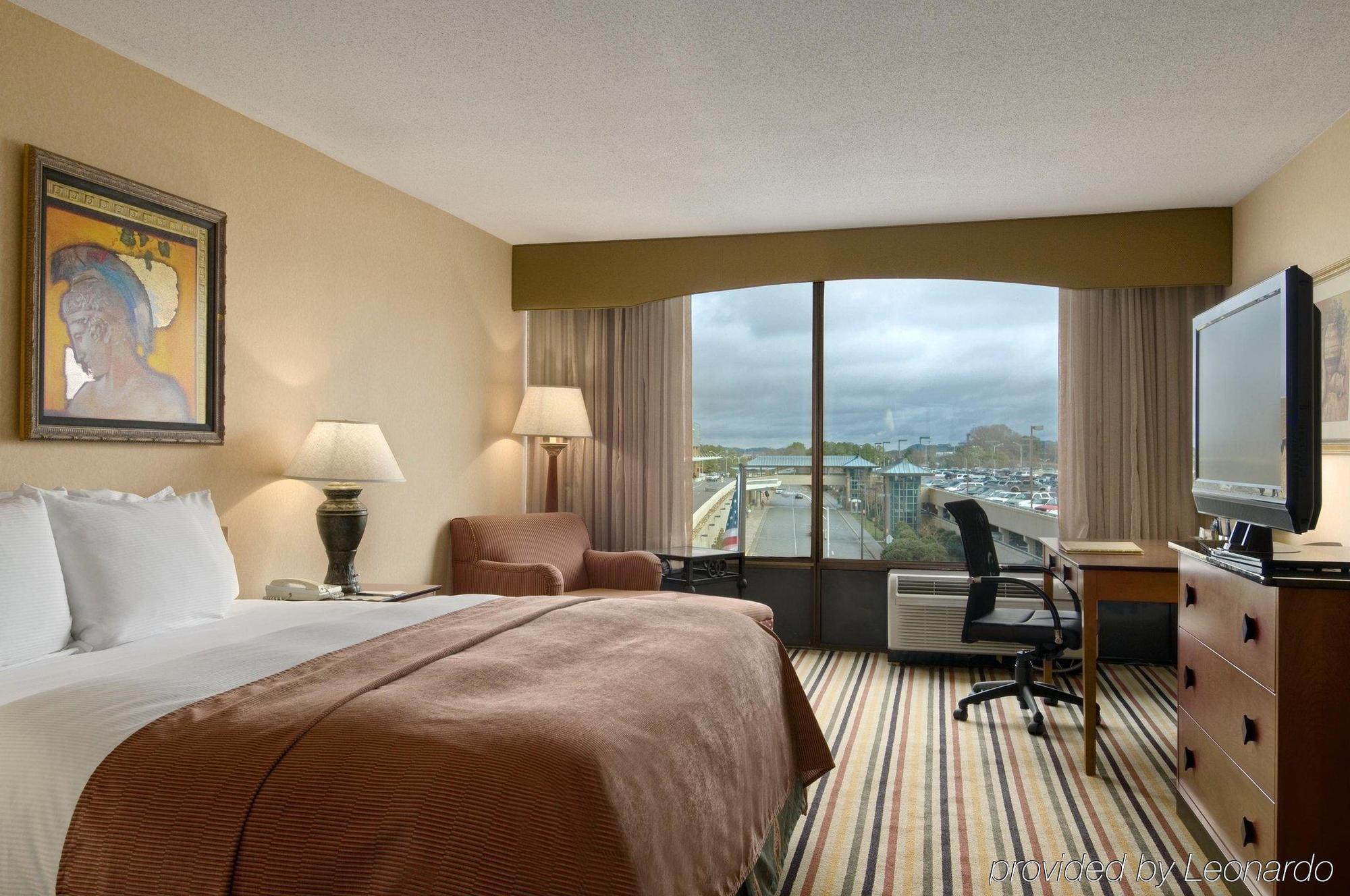 Hotel Hilton Knoxville Airport 3*