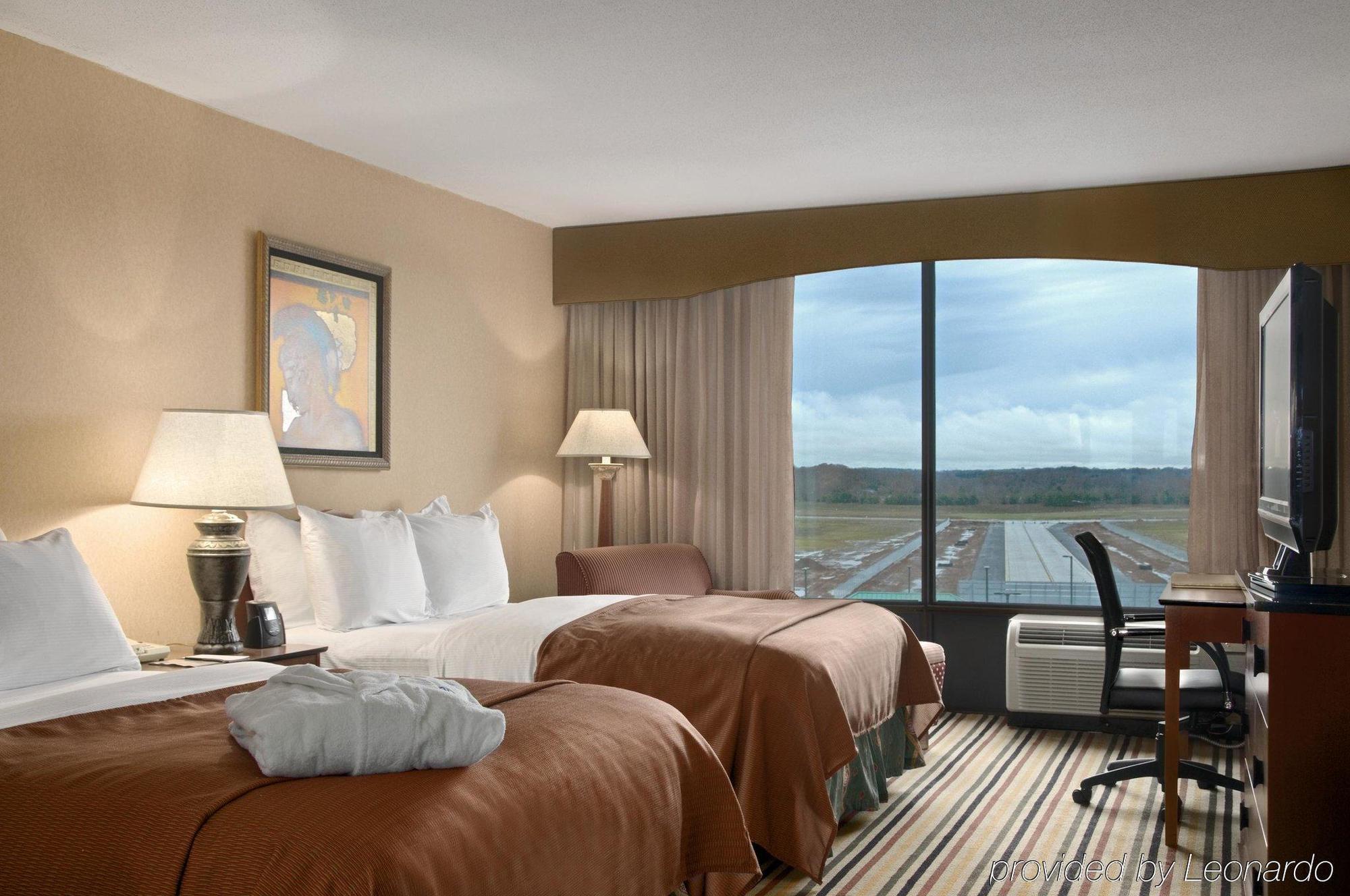 Hilton Knoxville Airport Hotel